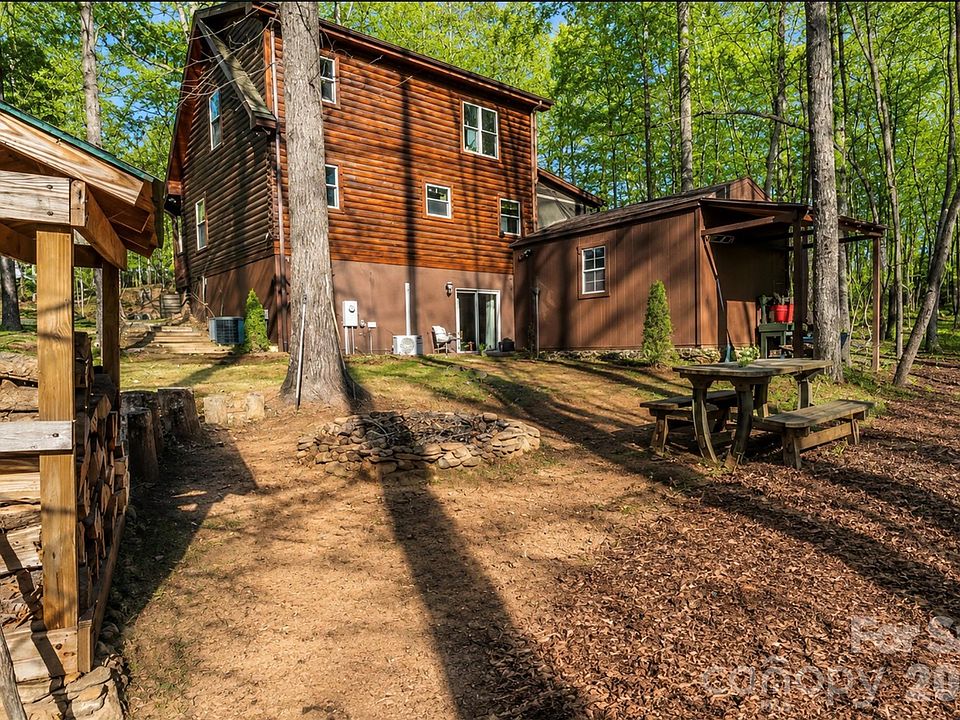 31st image of 204 Mountain Vista Dr