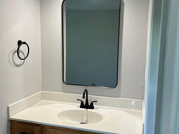 3rd image of 2512 Mariner Dr #1502