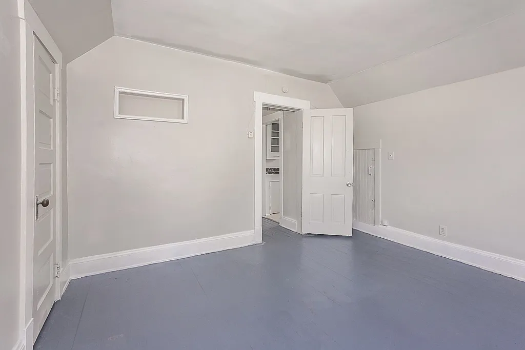3555 W 67th St — Photo 3