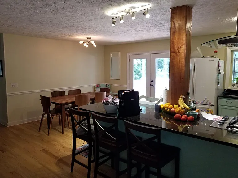 410 Rocky Dr — Photo 4