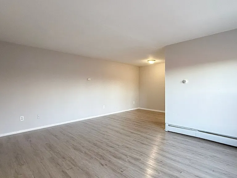 55 Morris St — Photo 2