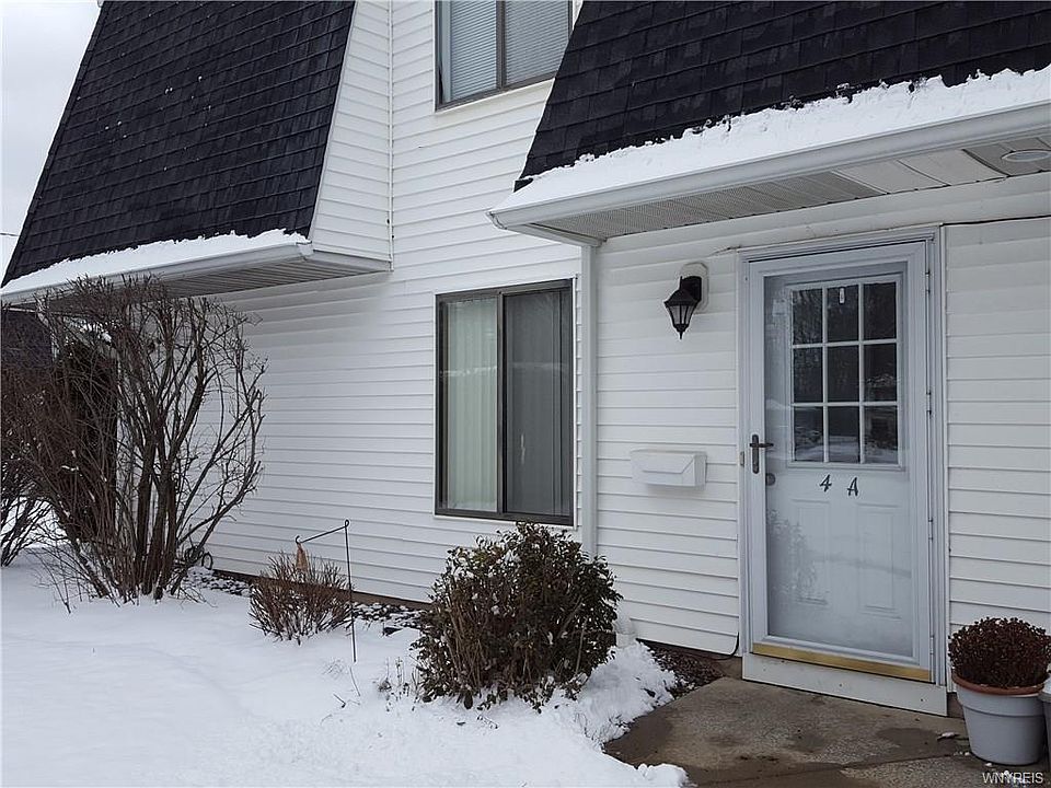 1st image of 4A Foxberry Dr #A