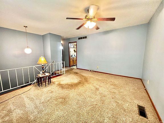 3rd image of 4766 Briarwood Dr