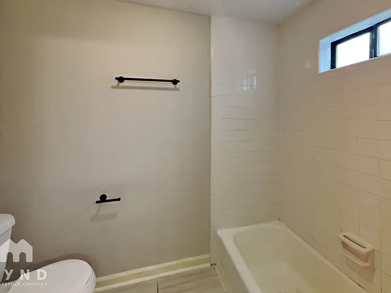 4915 Willow Ln — Photo 12