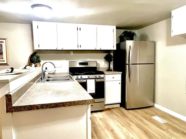 340 E 8th St N #19, Mountain Home, ID 83647