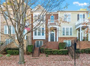 925 Lyndley Dr, Fort Mill, SC 29708