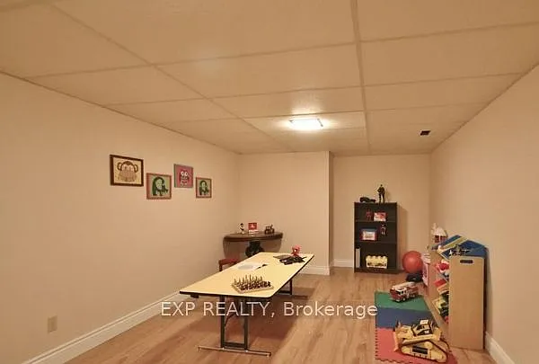 1326 Fontenay Cres — Photo 23