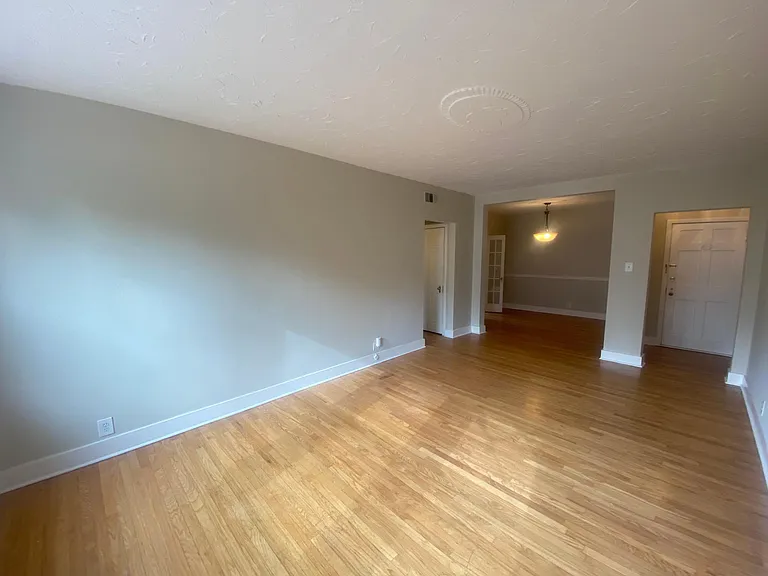 402 S Brentwood Blvd #22 — Photo 3