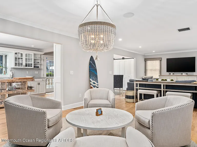 212 Helm Rd — Photo 11
