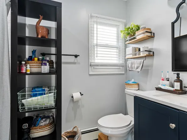 1041 Stonewall Lane image 16 of 48