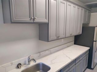 2400 F St, Sacramento, CA 95816