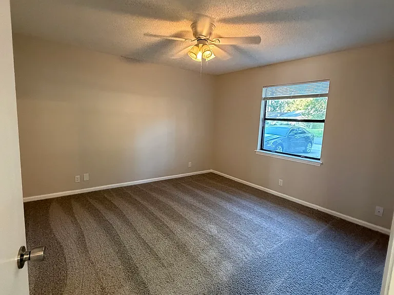 107 Pineneedle Cir — Photo 16