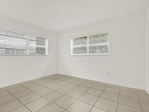 5th image of 340 Madeira Ave APT 2