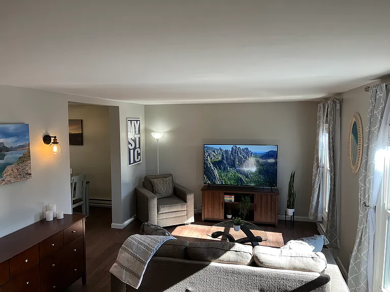 119 Crest Dr — Photo 2