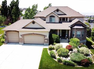 658 Parkway Dr, North Salt Lake, UT 84054