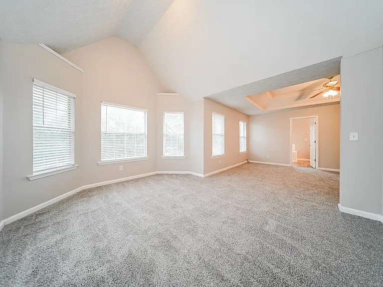 505 Concord Ter — Photo 11