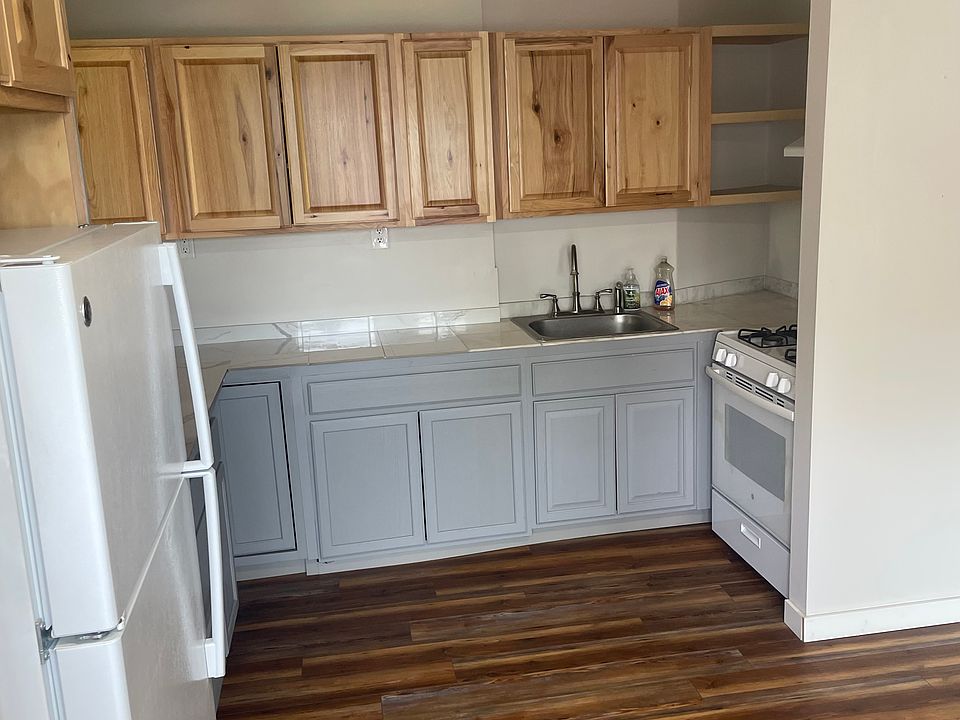 Entrance to kitchen