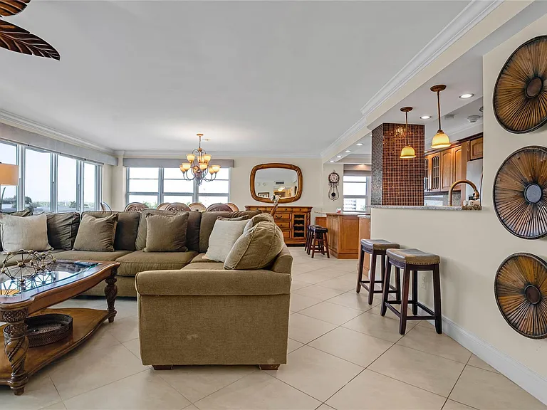 133 N Pompano Beach Blvd #501 — Photo 4