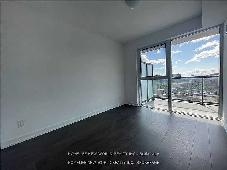 159 Wellesley St E #905 — Photo 12