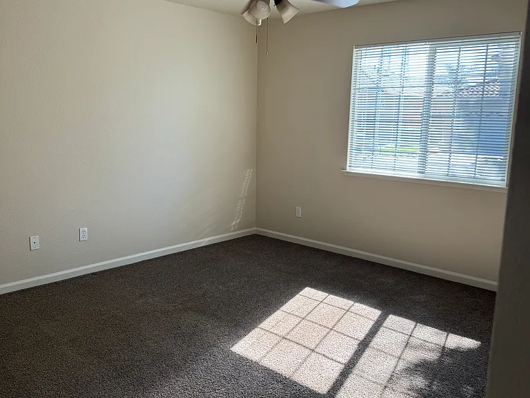 2813 Glow Rd — Photo 4