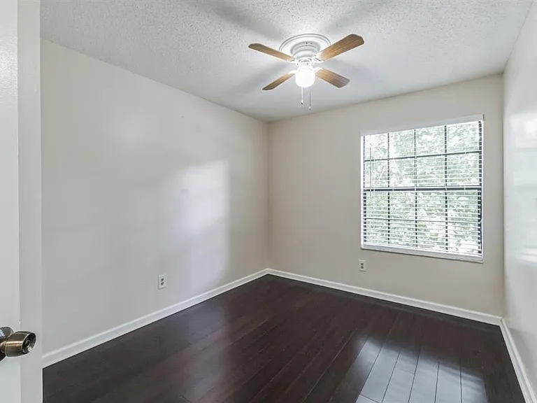 2748 Candlewood Ct — Photo 7
