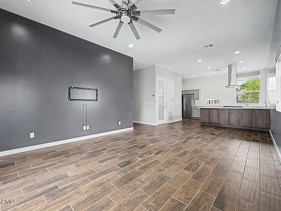 4th image of 325 E CORONADO Road #20