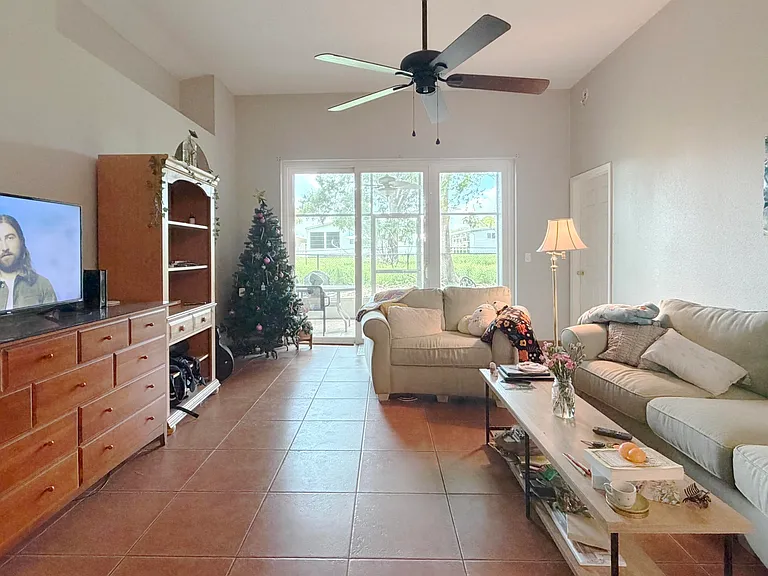 3497 Foxcroft Cir — Photo 2