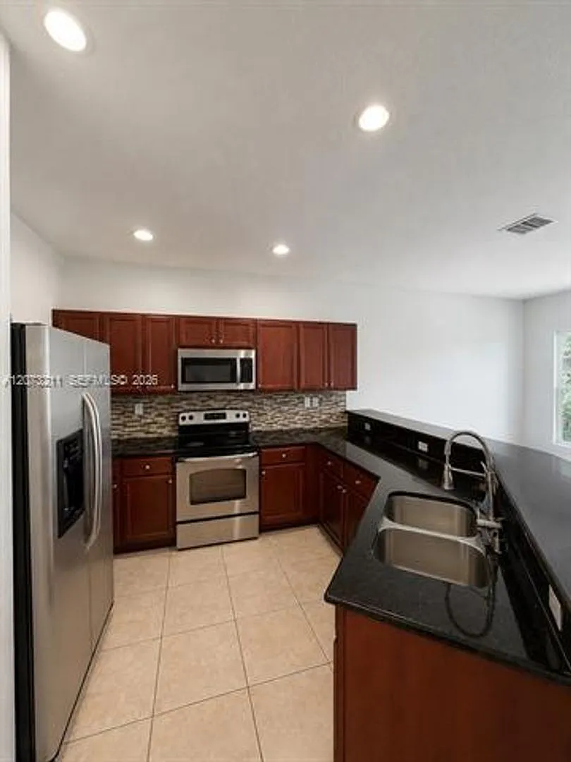14701 SW 22nd Ter th 14701, Miami, FL 33185 — Photo 1