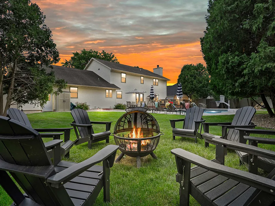 1872 Barrington Dr