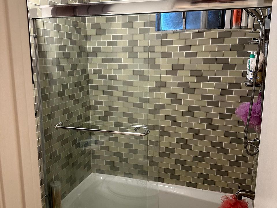 1st image of 1324 Agate St APT 9