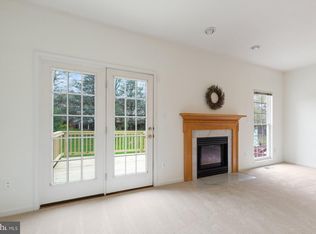 43174 Gatwick Sq, Ashburn, VA 20147