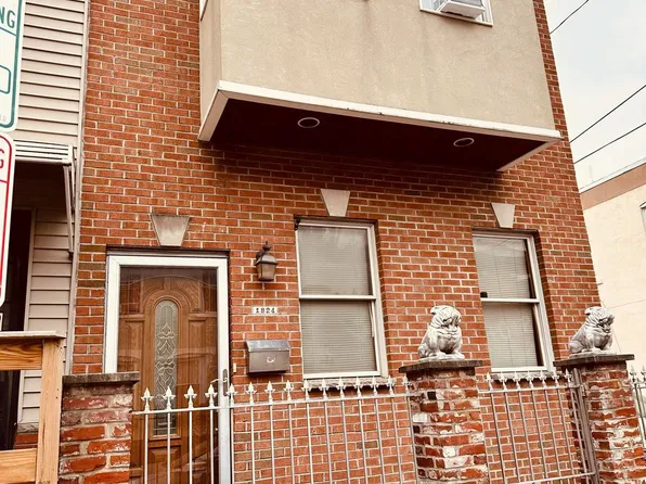 1824 Dickinson St, Philadelphia, PA 19146