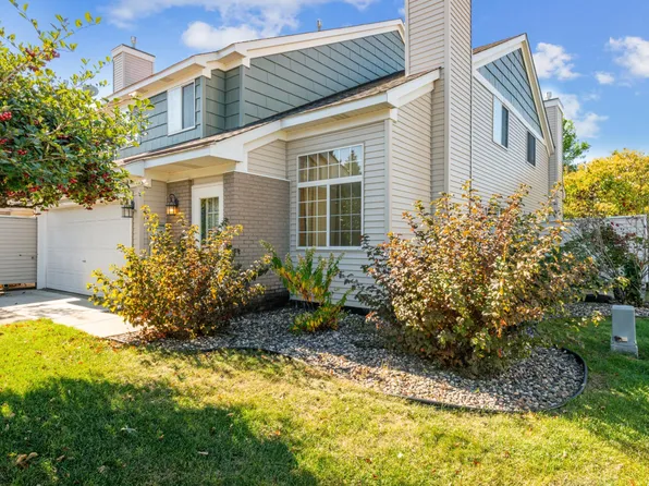 4068 Beaver Dam Rd, Eagan, MN 55122