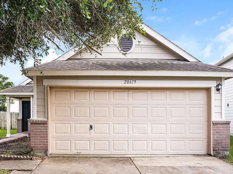 20619 Tayman Oaks Dr — Photo 1
