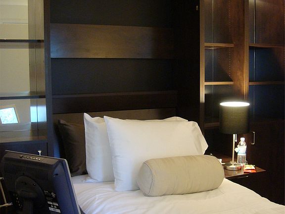 XL-TWIN Murphy-style Bed w/Memory Foam Topper and 100% cotto