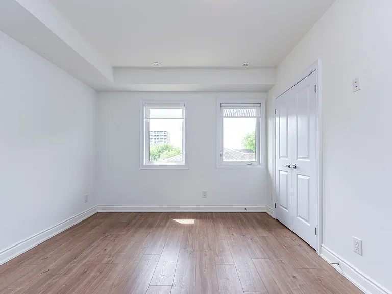 1145 Ossington Ave #D38 — Photo 35