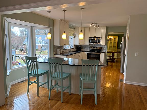 Open floor plan to Kitchen