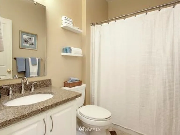 2nd Bathroom