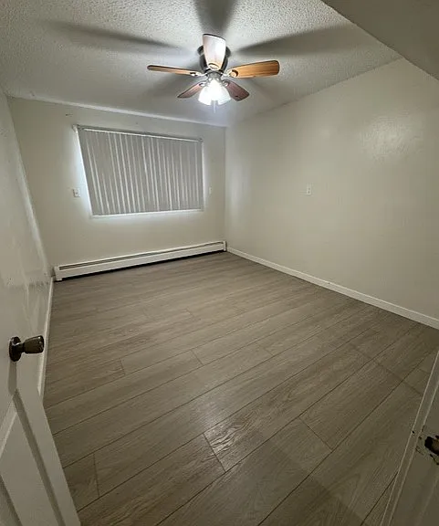 Twin Fountain Apartments — Photo 25