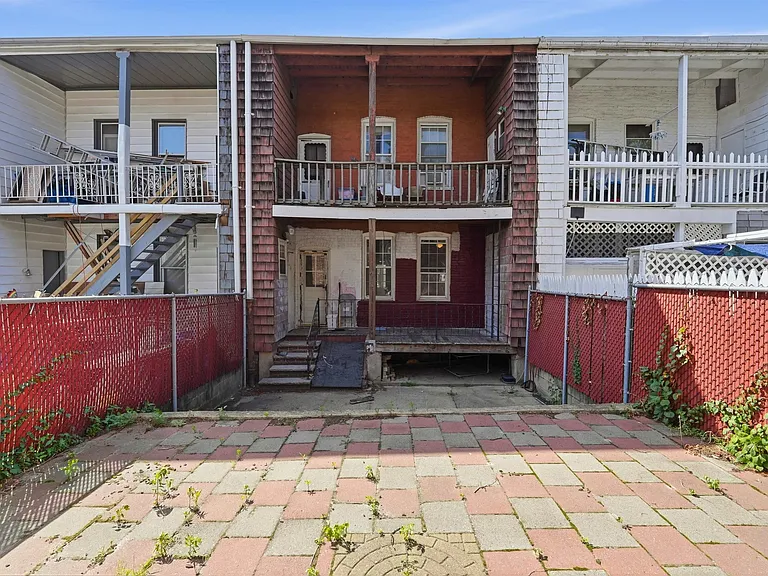 212 Avenue B #1 — Photo 22