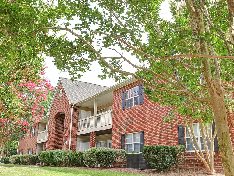 Exterior View of Brookefield Apartment Homes in Raleigh, NC