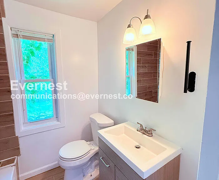 16834 Fairfield St — Photo 10