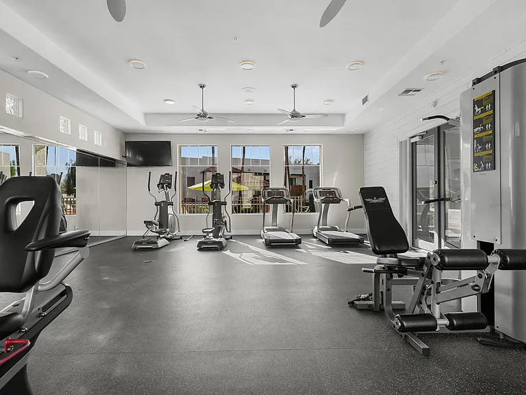 The Residences at Palm Valley Apartments — Photo 20