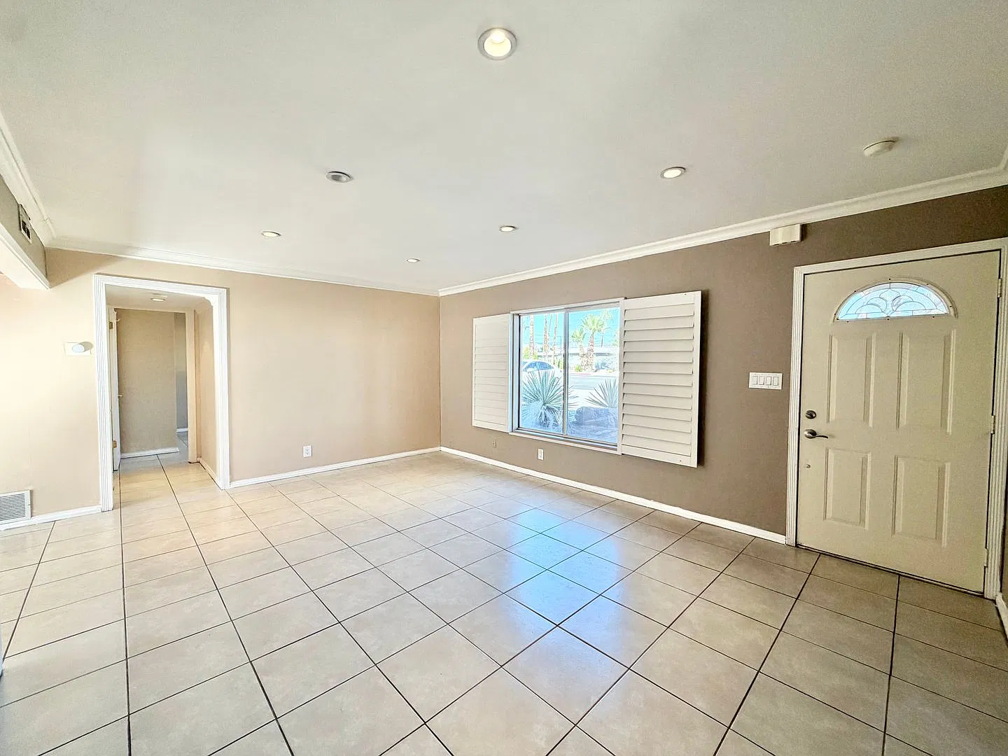 Available Now! 4 Bedroom 2 Bathroom Pool Home In Palm Springs! — Photo 3