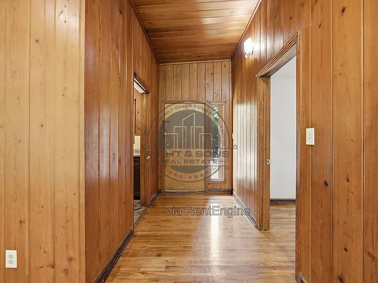 2203 Amelia Cir — Photo 3