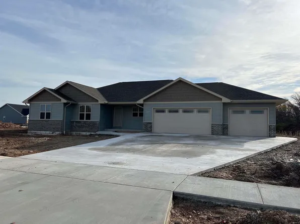 389 Willie Mays Cir, De Pere, WI 54115