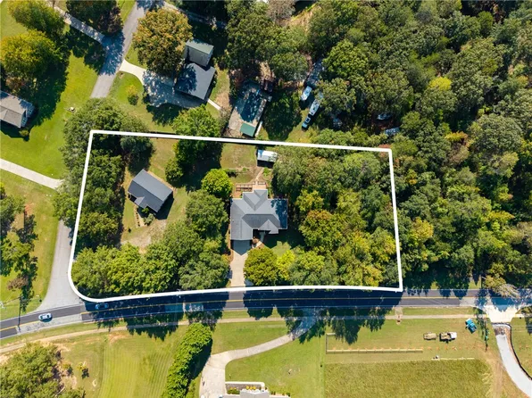 586 N Main St, Six Mile, SC 29682