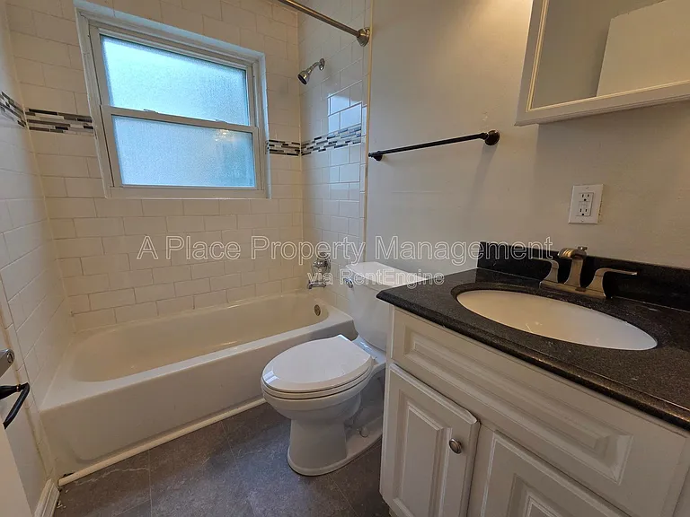 204 Hawkesbury Dr — Photo 7