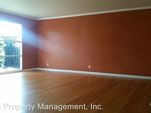 4th image of 1225 Robbia Dr