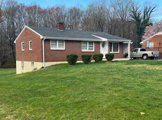 465 Bernard Rd, Rocky Mount, VA 24151